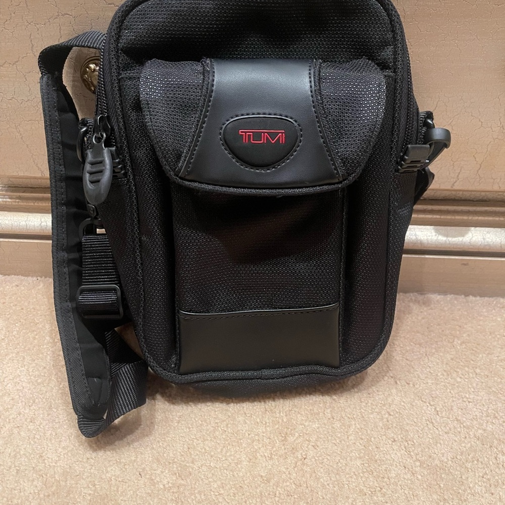 Vintage Tumi Black Messenger/Passport Bag with Adjustable Strap